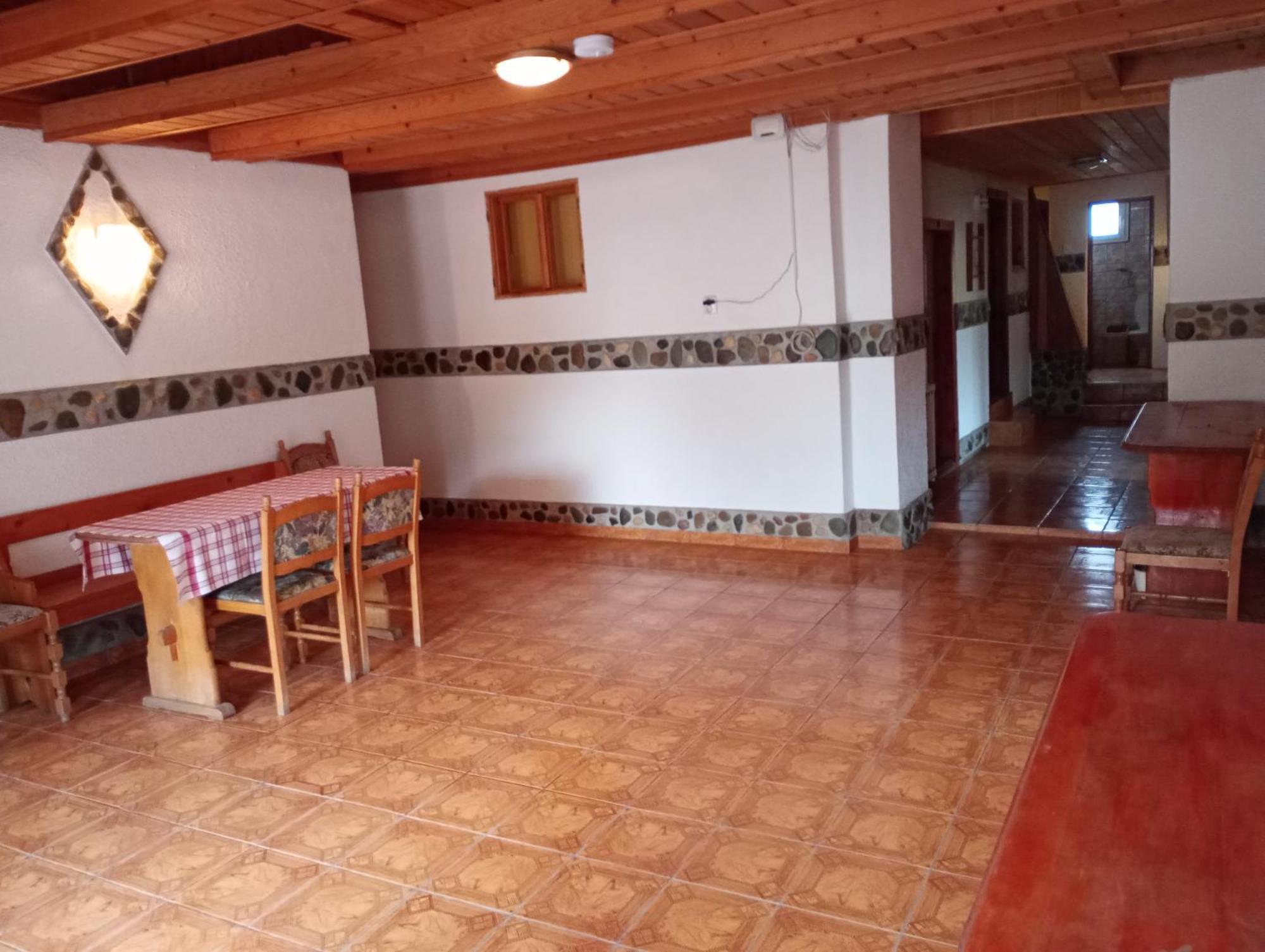 Pensiunea Irina 1 Si 2 Zărneşti Exterior foto